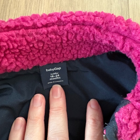 Baby GAP Pink Fleece Vest - Picture 3 of 3